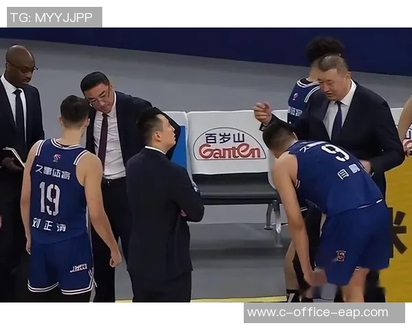 奇才与凯尔特人激战正酣比分悬念不断引发球迷热议