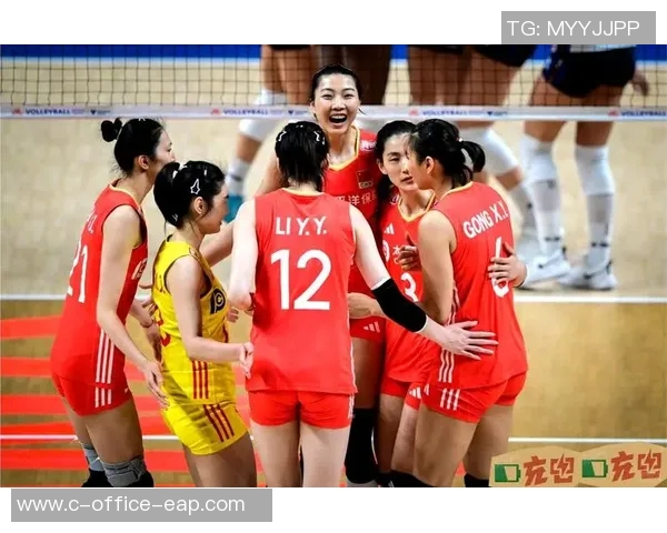 意大利女排迎战韩国队展现巅峰对决的精彩瞬间与激情碰撞 意大利女排迎战韩国队展现巅峰对决的精彩瞬间与激情碰撞