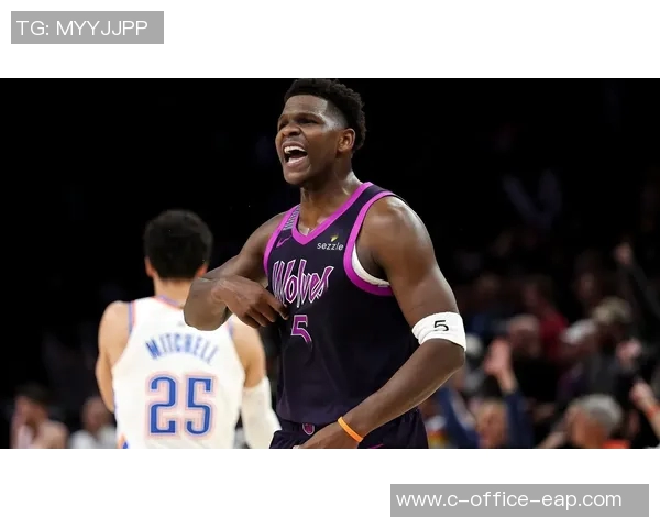 森林狼与雷霆激战回顾精彩瞬间与球员表现分析 森林狼与雷霆激战回顾精彩瞬间与球员表现分析