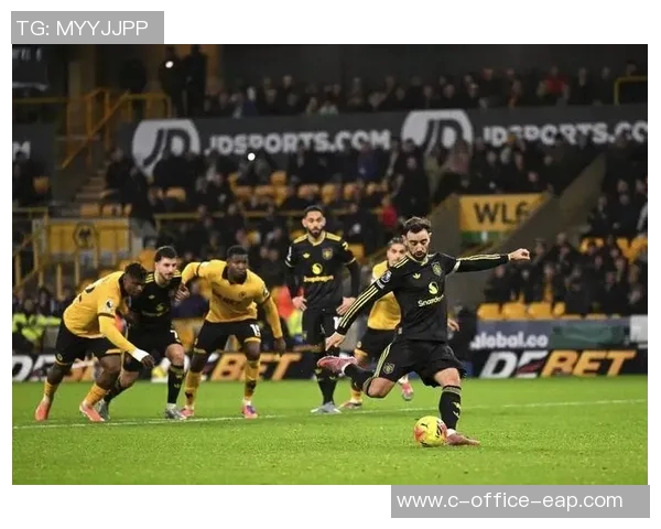 狼队与曼联激战正酣赛直播全程回顾与精彩瞬间解析 狼队与曼联激战正酣赛直播全程回顾与精彩瞬间解析