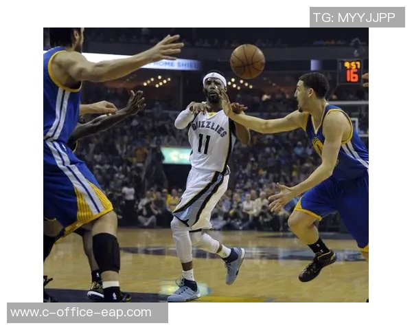 2007年勇士逆袭小牛的经典对决CCTV全程回顾精彩瞬间